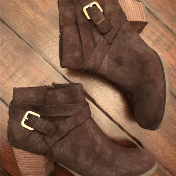 crown vintage suede boots